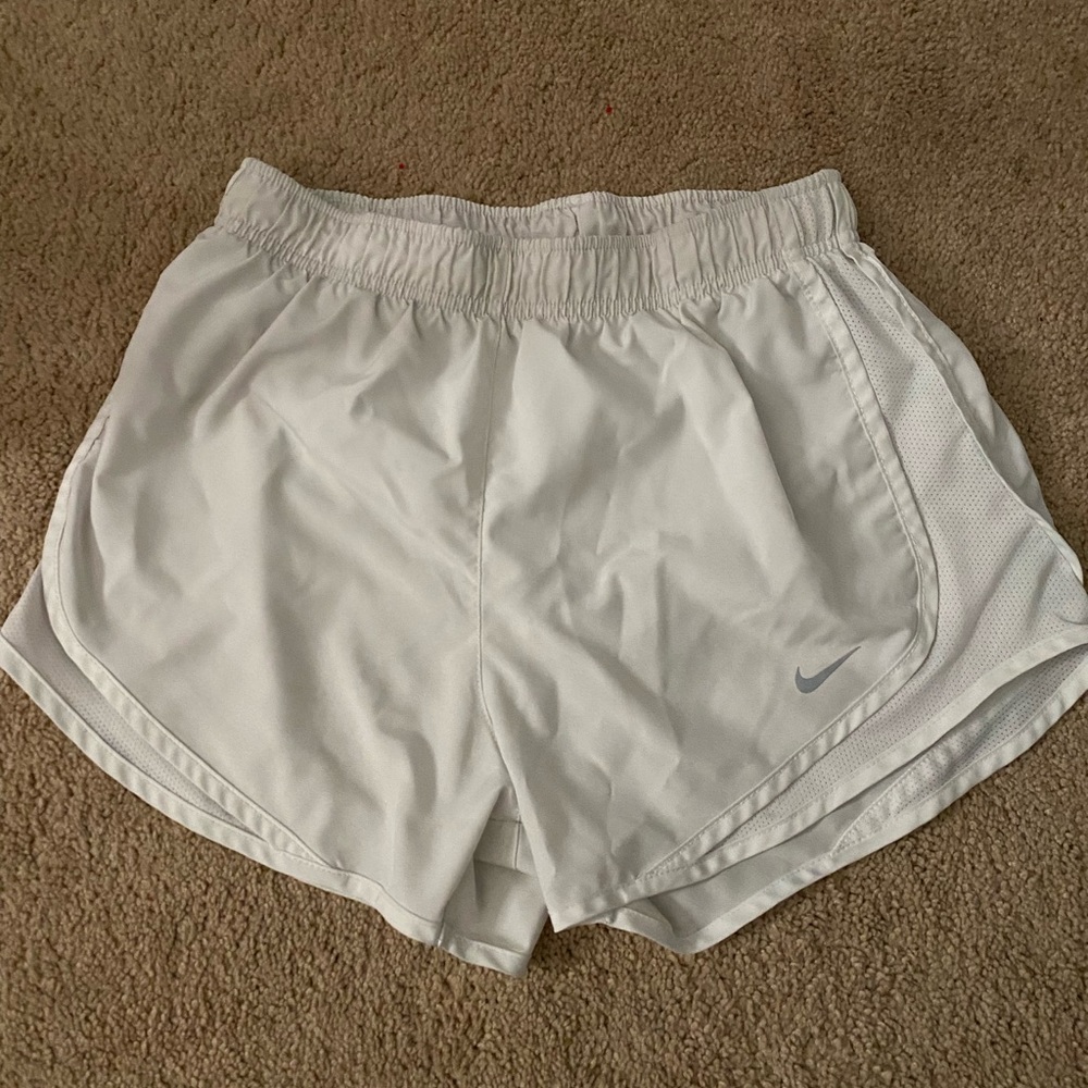 Nike Long Win shorts